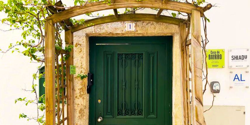 Casa do Bairro by Shiadu - Door Entrance